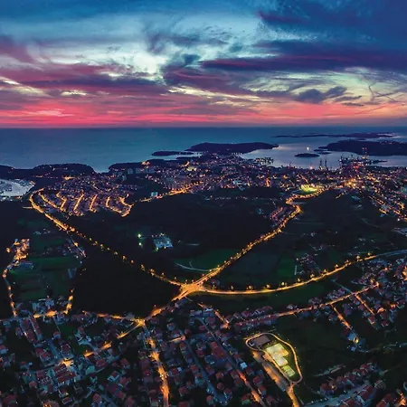 Apartamento Gorgeous In With Wifi *